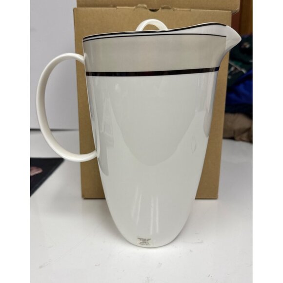 Lenox Viola Simply Fine Pour It On Pitcher with Locking Lid Bone China White NIB - Picture 2 of 9